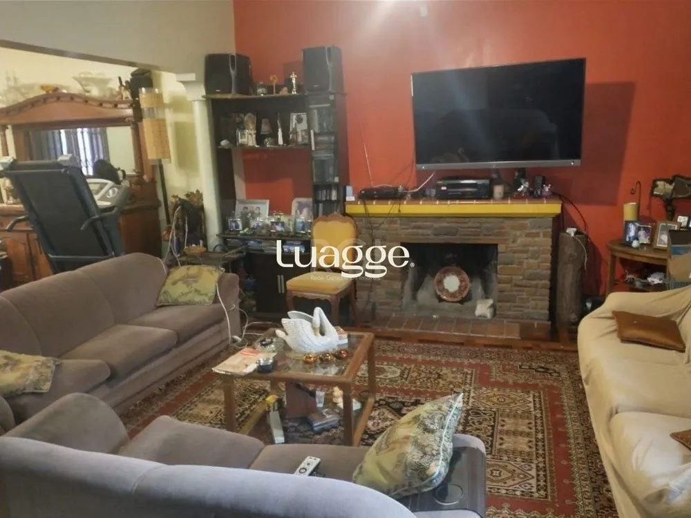 Casa, 3 quartos, 249 m² - Foto 1