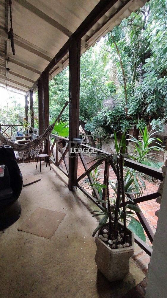 Casa à venda com 2 quartos, 92m² - Foto 1