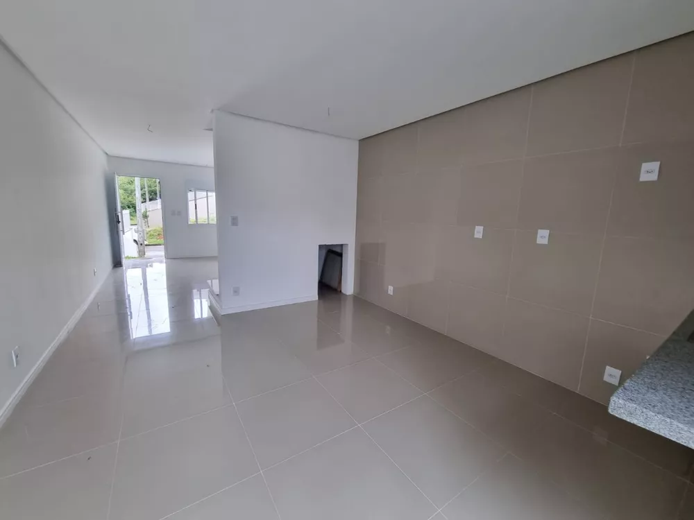 Casa à venda com 2 quartos, 77m² - Foto 4