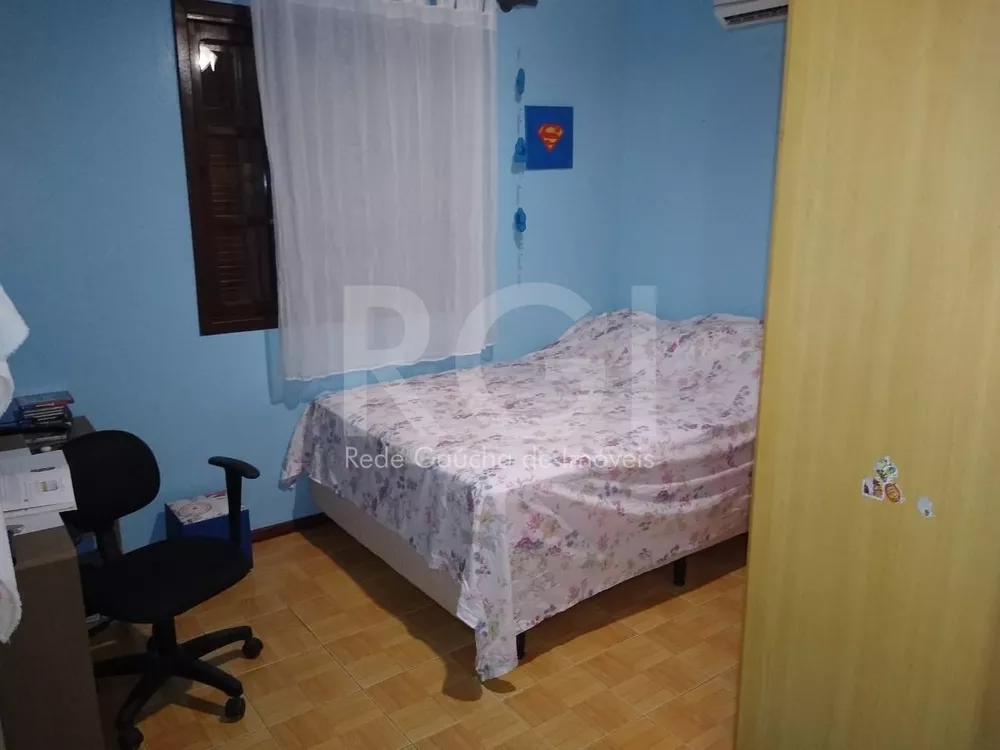 Casa à venda com 3 quartos, 201m² - Foto 4