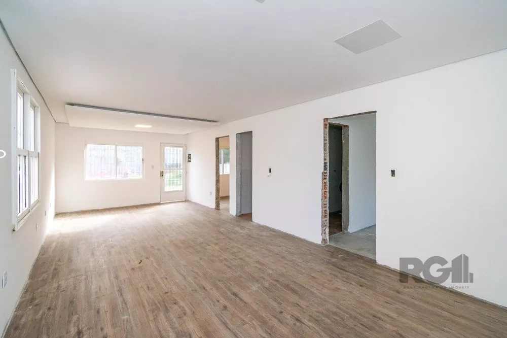 Casa à venda com 3 quartos, 95m² - Foto 1