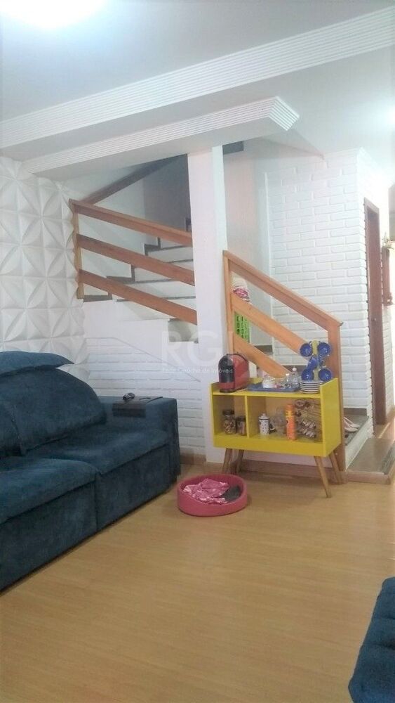 Casa à venda com 2 quartos, 79m² - Foto 2