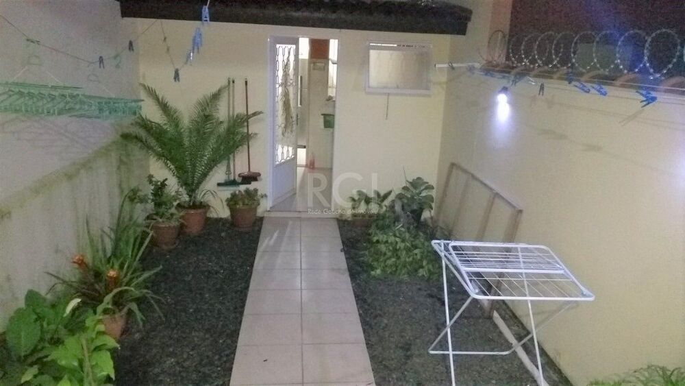Casa à venda com 2 quartos, 79m² - Foto 6