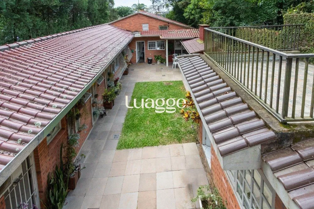 Casa, 4 quartos, 301 m² - Foto 1