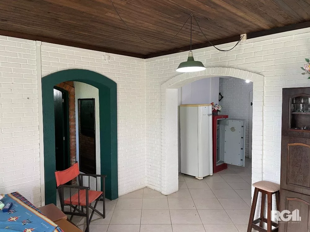 Casa à venda com 6 quartos, 276m² - Foto 4