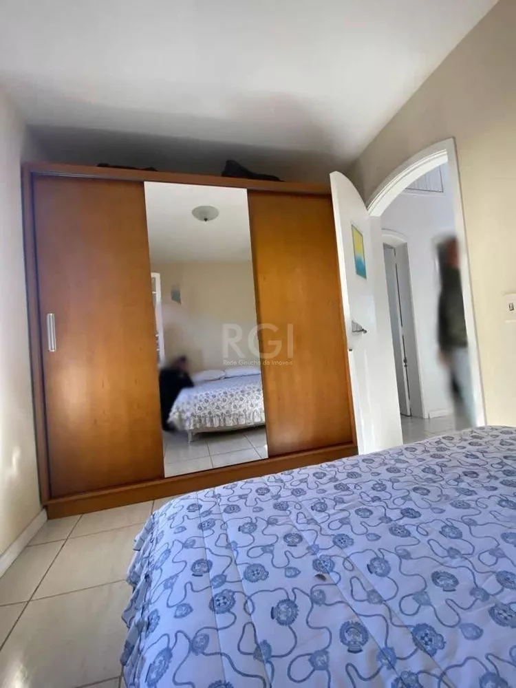 Casa de Condomínio à venda com 5 quartos, 325m² - Foto 2