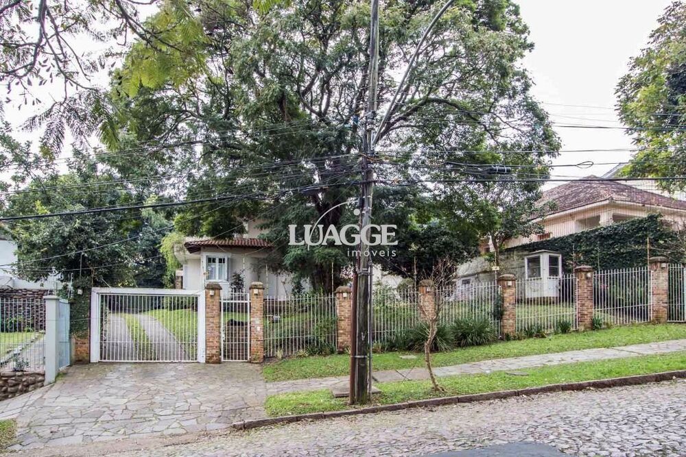 Casa à venda com 4 quartos, 490m² - Foto 1