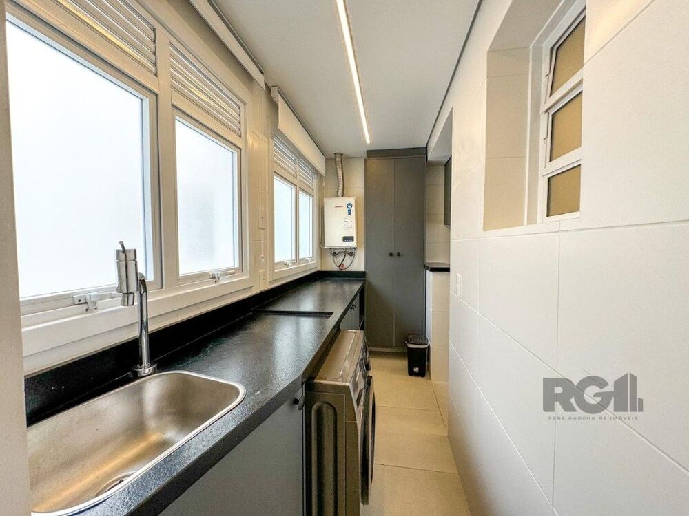 Apartamento à venda com 3 quartos, 137m² - Foto 1