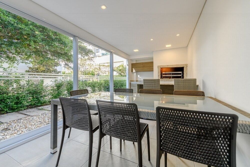 Apartamento à venda com 3 quartos, 137m² - Foto 3
