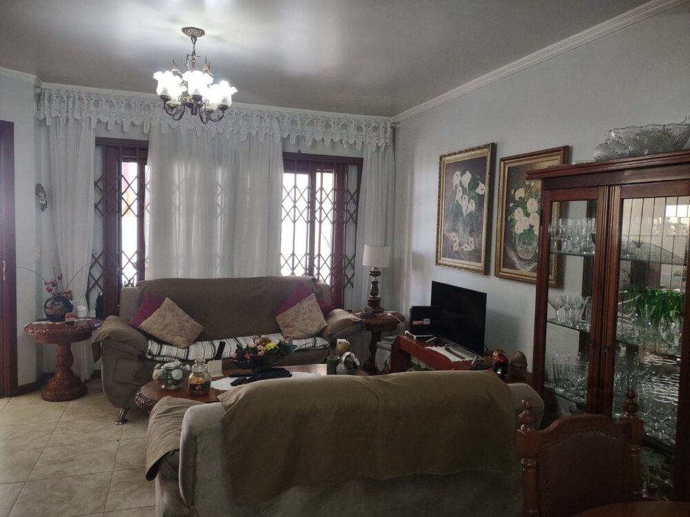 Casa de Condomínio à venda com 4 quartos, 166m² - Foto 1