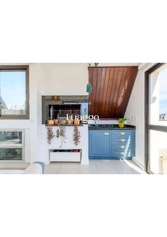 Cobertura, 3 quartos, 243 m² - Foto 2