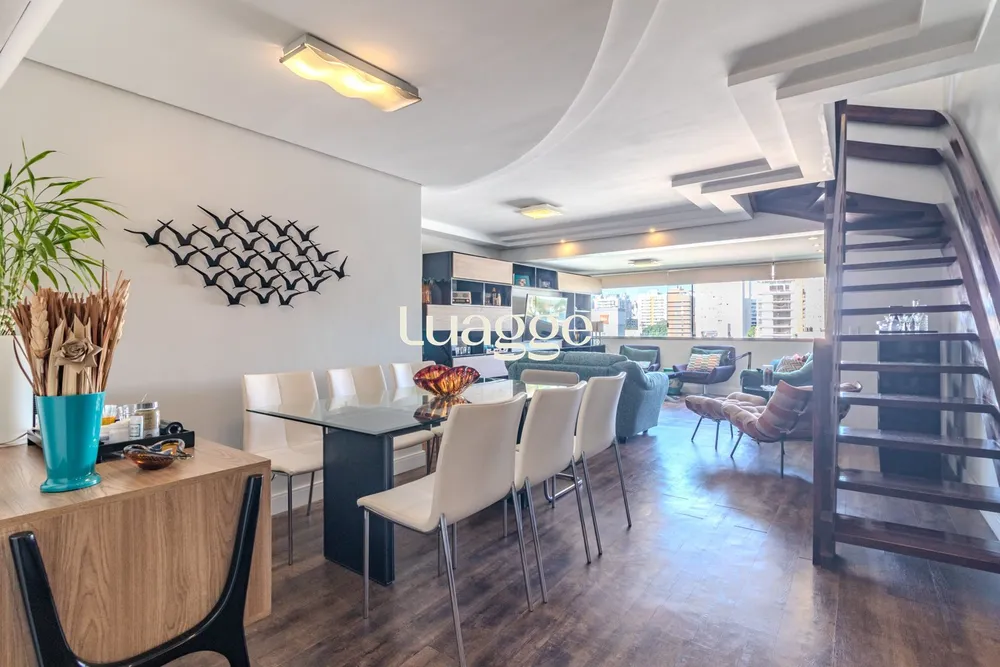 Cobertura, 3 quartos, 260 m² - Foto 1