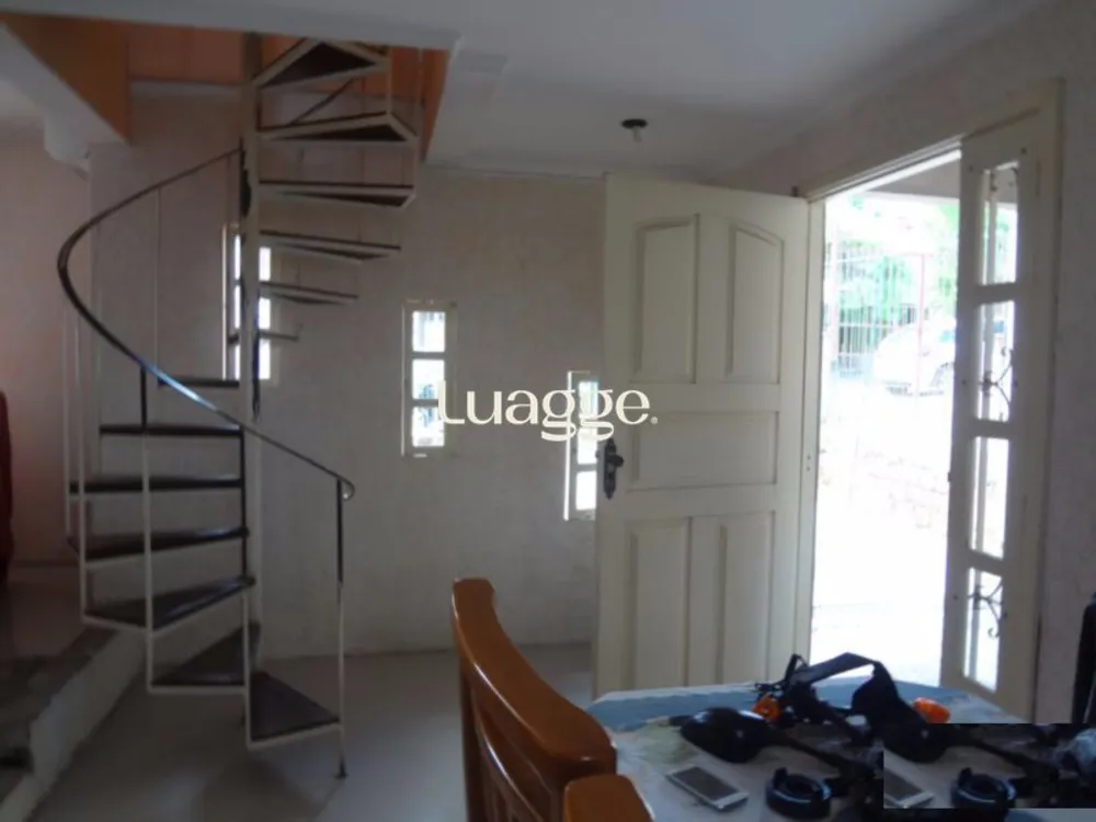 Casa, 3 quartos, 171 m² - Foto 1
