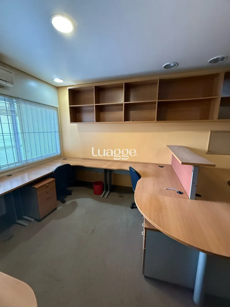 Casa, 4 quartos, 260 m² - Foto 1
