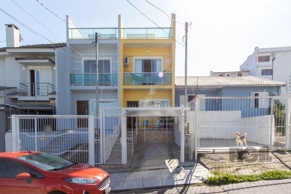Casa à venda com 3 quartos, 193m² - Foto 1