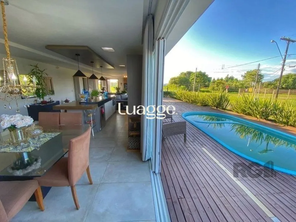 Casa, 4 quartos, 137 m² - Foto 1