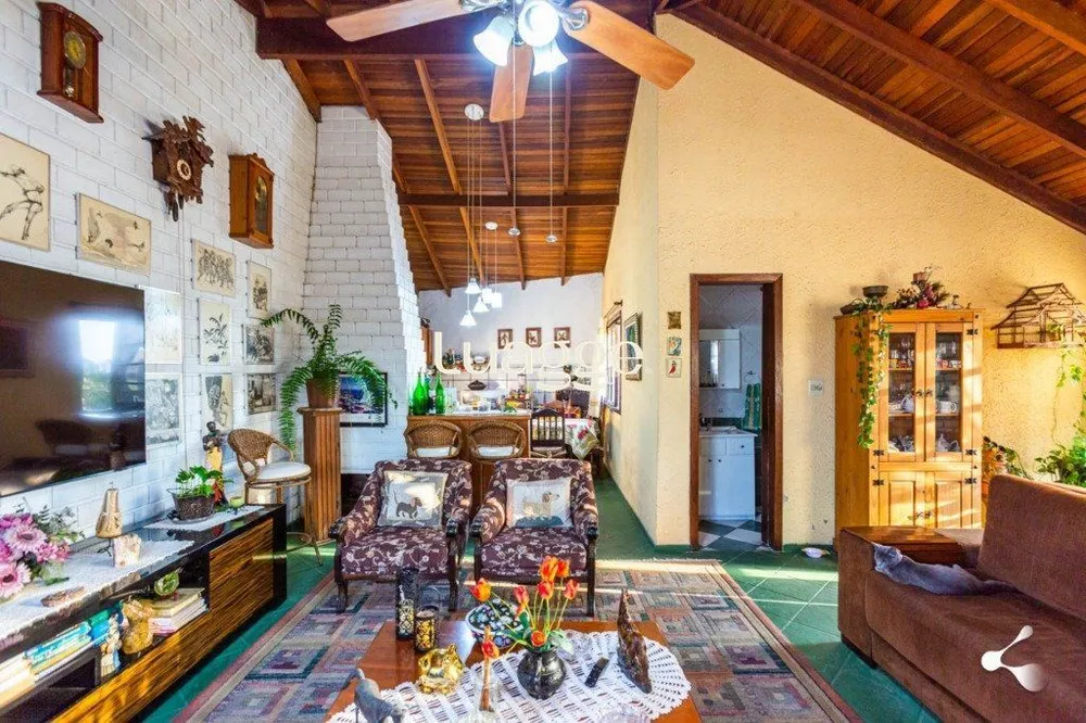 Sobrado, 3 quartos, 232 m² - Foto 1