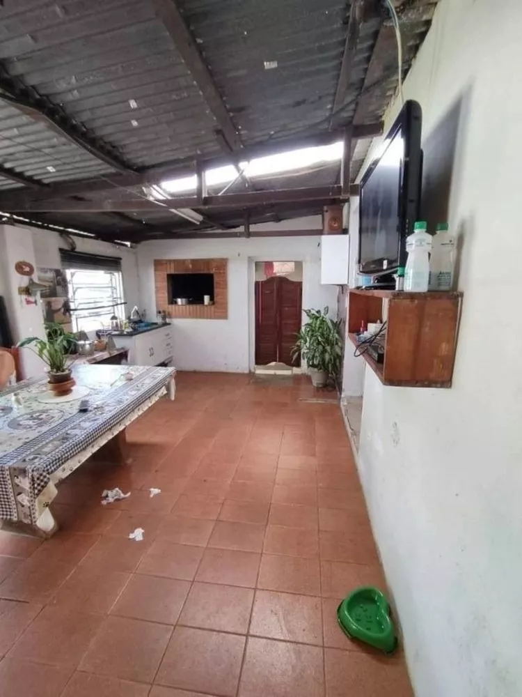 Casa à venda com 3 quartos, 249m² - Foto 8