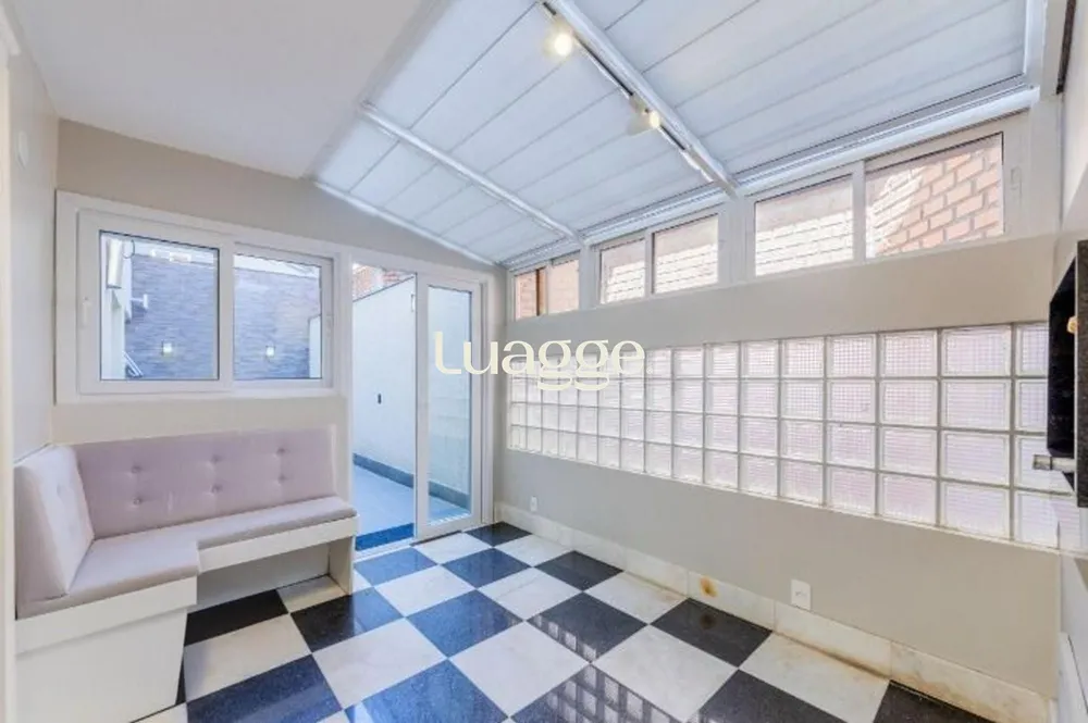 Casa, 5 quartos, 251 m² - Foto 1