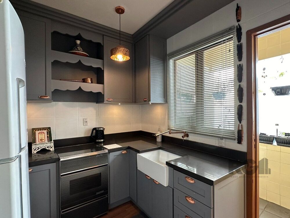 Casa à venda com 2 quartos, 162m² - Foto 4