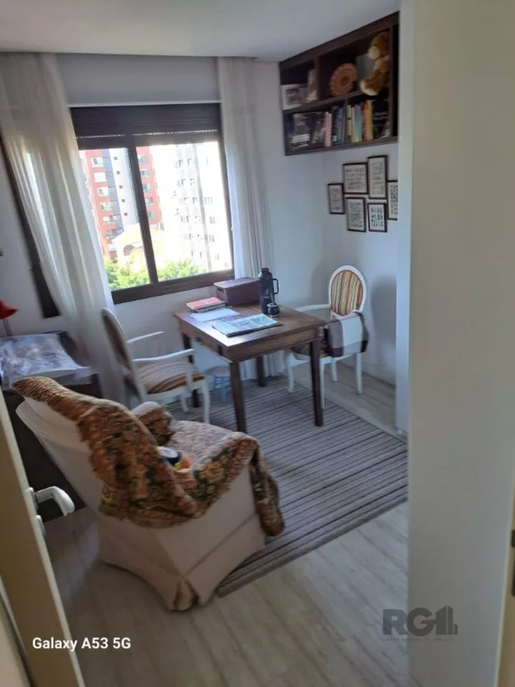 Apartamento à venda com 3 quartos, 133m² - Foto 2