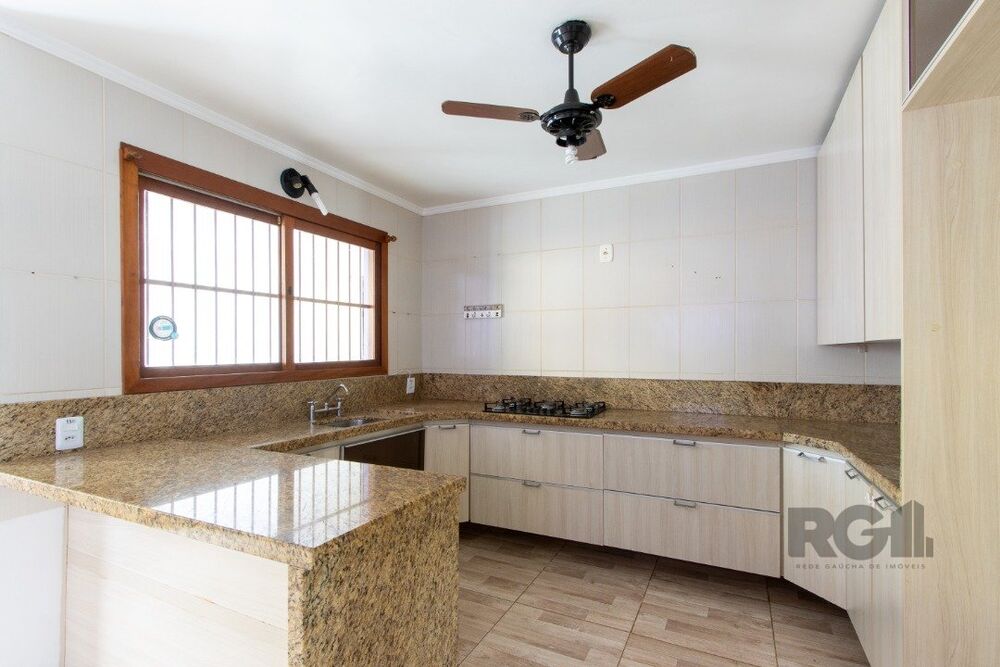 Casa para alugar com 3 quartos, 170m² - Foto 1