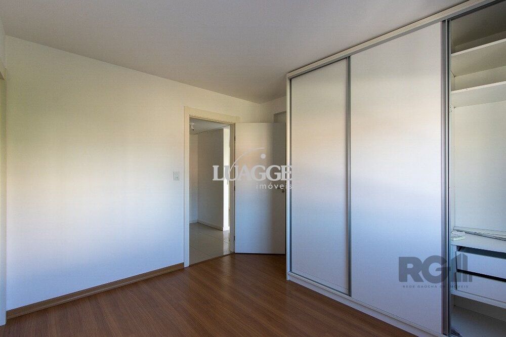 Apartamento à venda com 3 quartos, 101m² - Foto 2