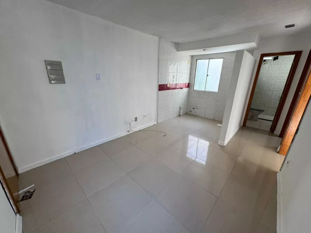 Apartamento à venda com 2 quartos, 42m² - Foto 2