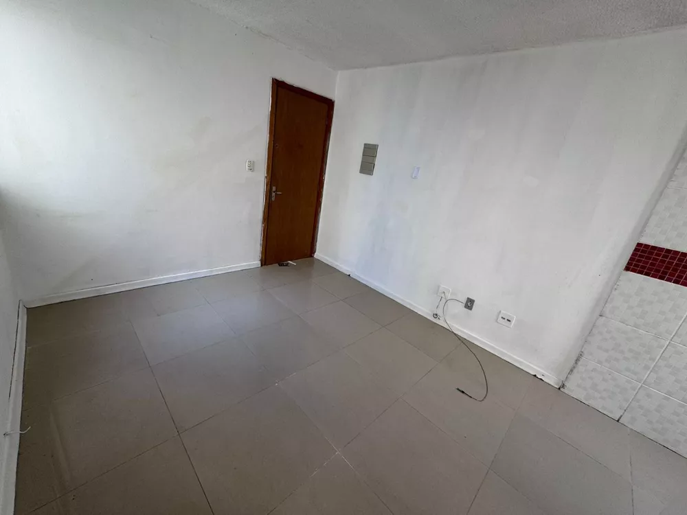 Apartamento à venda com 2 quartos, 42m² - Foto 4