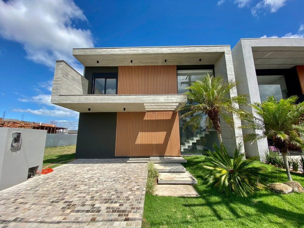 Casa de Condomínio à venda com 4 quartos, 255m² - Foto 1
