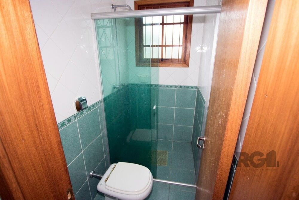 Casa à venda com 6 quartos, 320m² - Foto 4