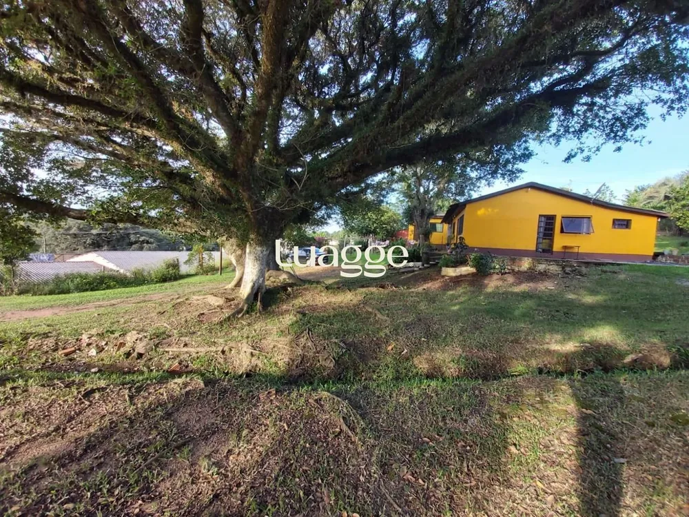 Sítio, 2 quartos, 7847 m² - Foto 1