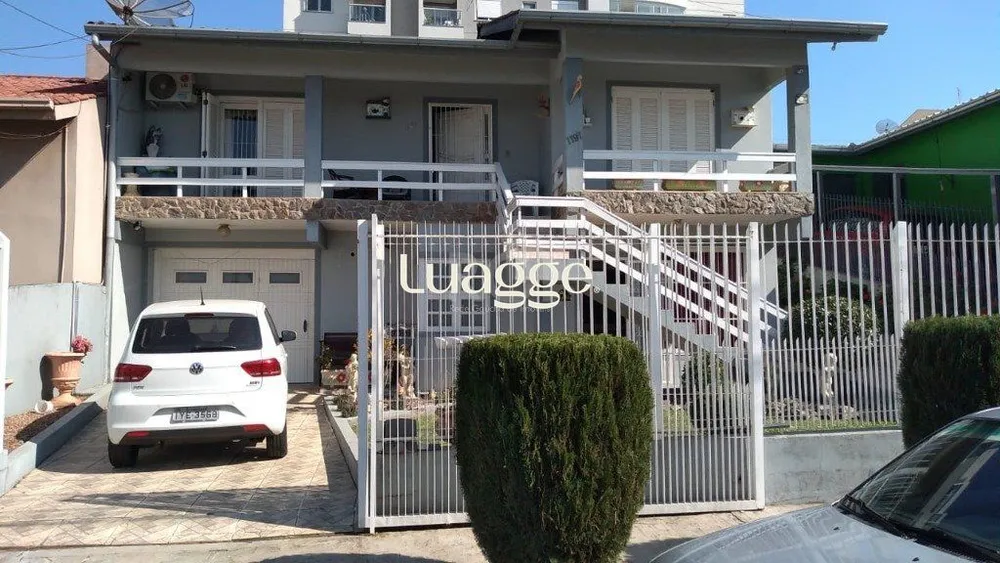 Casa, 4 quartos, 221 m² - Foto 1