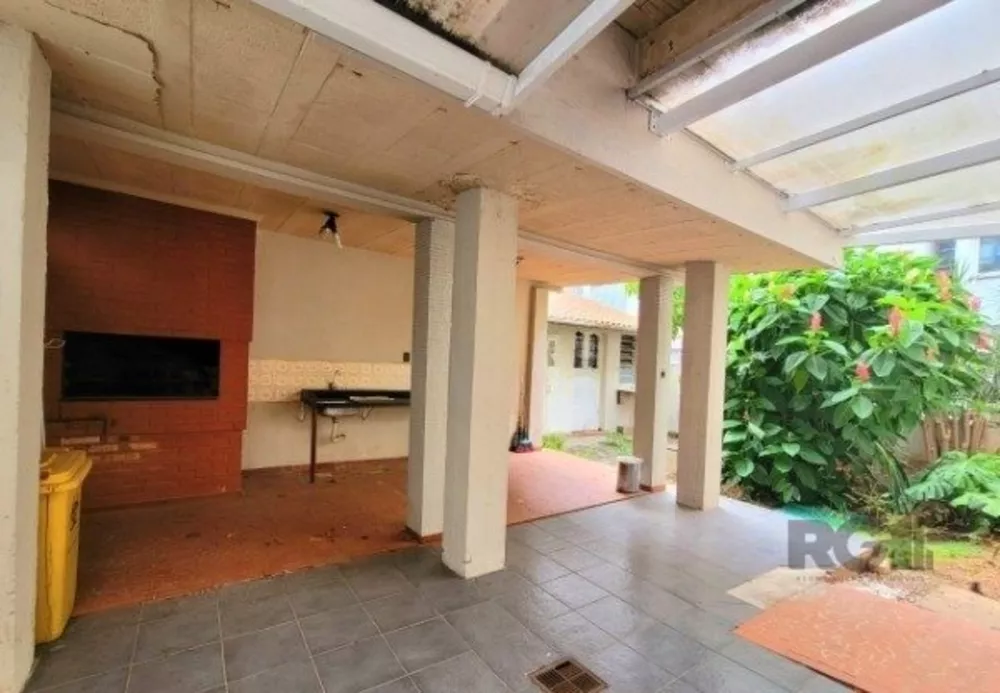 Casa à venda com 4 quartos, 428m² - Foto 2