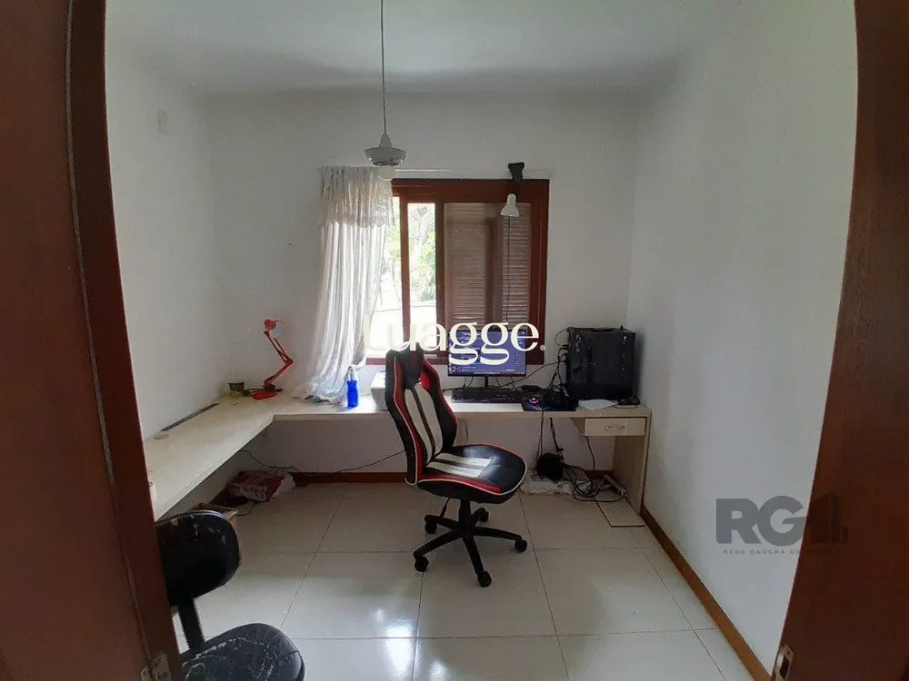 Casa, 3 quartos, 221 m² - Foto 2