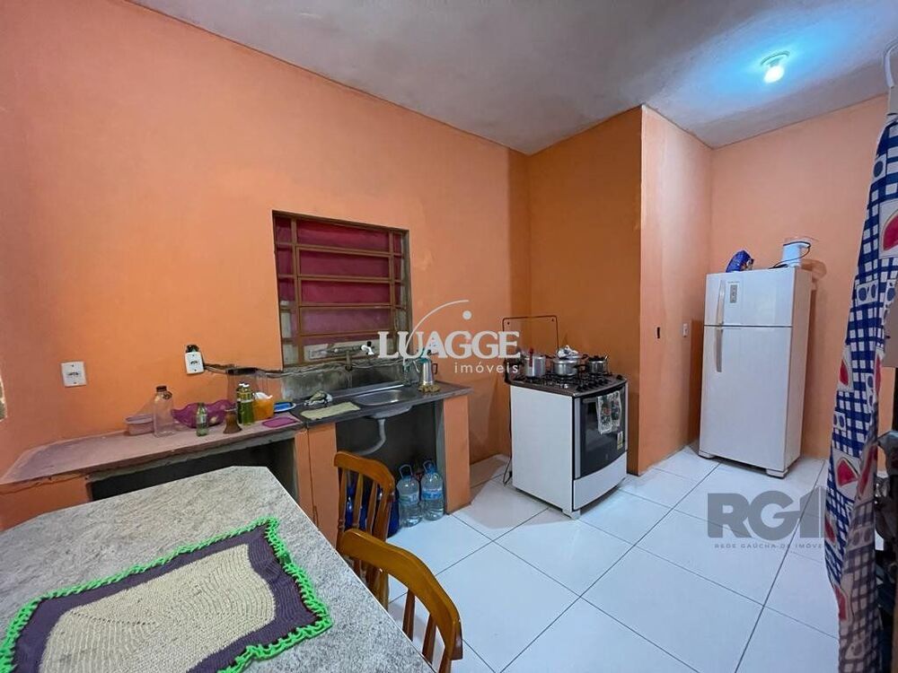 Casa à venda com 2 quartos, 125m² - Foto 2