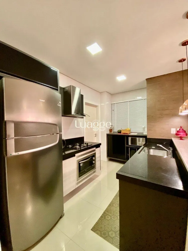 Apartamento, 3 quartos, 141 m² - Foto 2