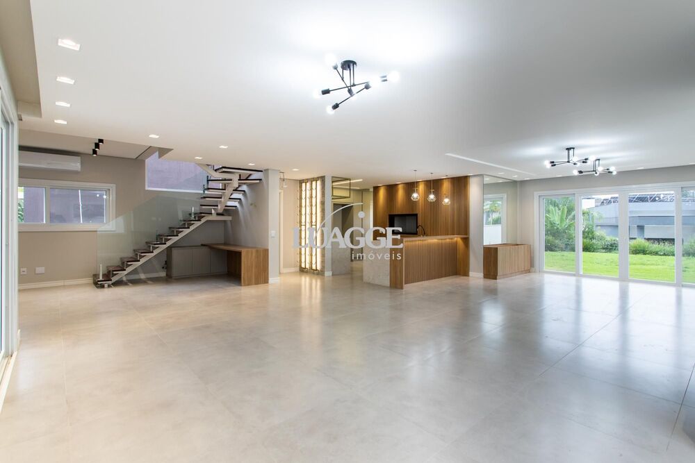 Casa de Condomínio à venda com 3 quartos, 257m² - Foto 1