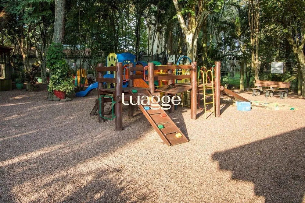 Casa, 3 quartos, 221 m² - Foto 1