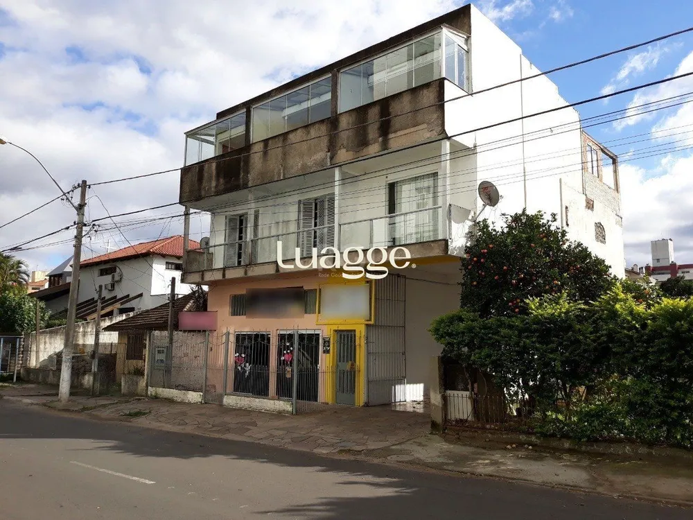 Sobrado, 3 quartos, 391 m² - Foto 1