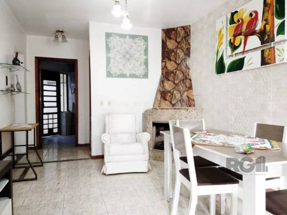 Casa de Condomínio à venda com 3 quartos, 137m² - Foto 2