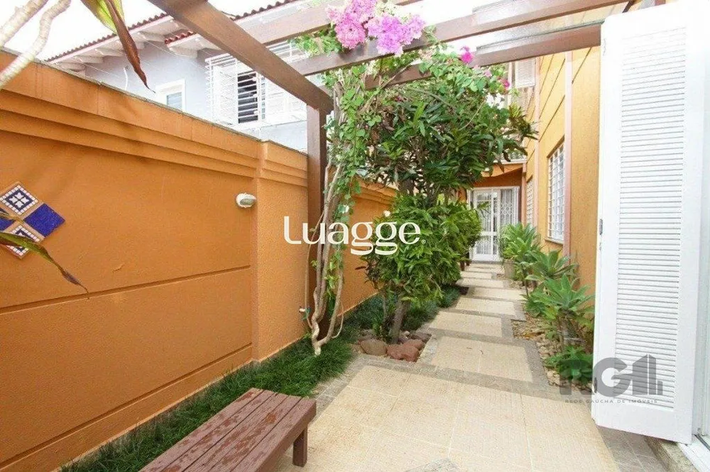 Casa, 3 quartos, 331 m² - Foto 1