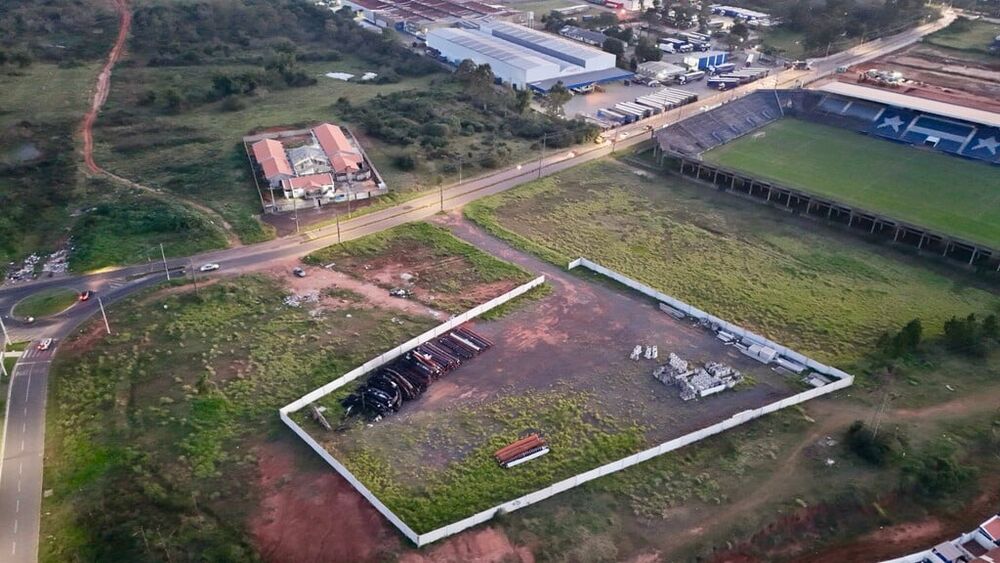 Terreno à venda, 6352m² - Foto 2