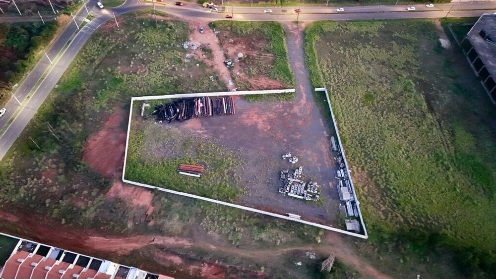 Terreno à venda, 6352m² - Foto 1