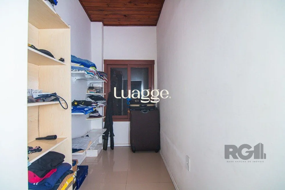 Casa, 3 quartos, 221 m² - Foto 1