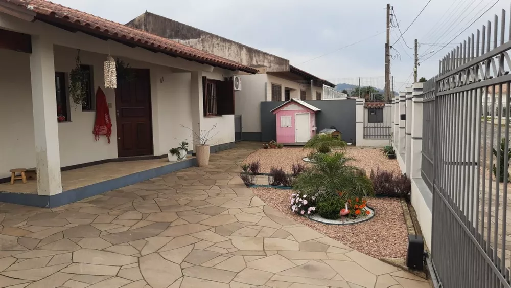 Casa à venda com 3 quartos, 92m² - Foto 2