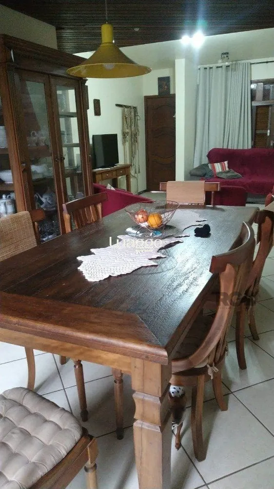 Casa, 4 quartos, 201 m² - Foto 1