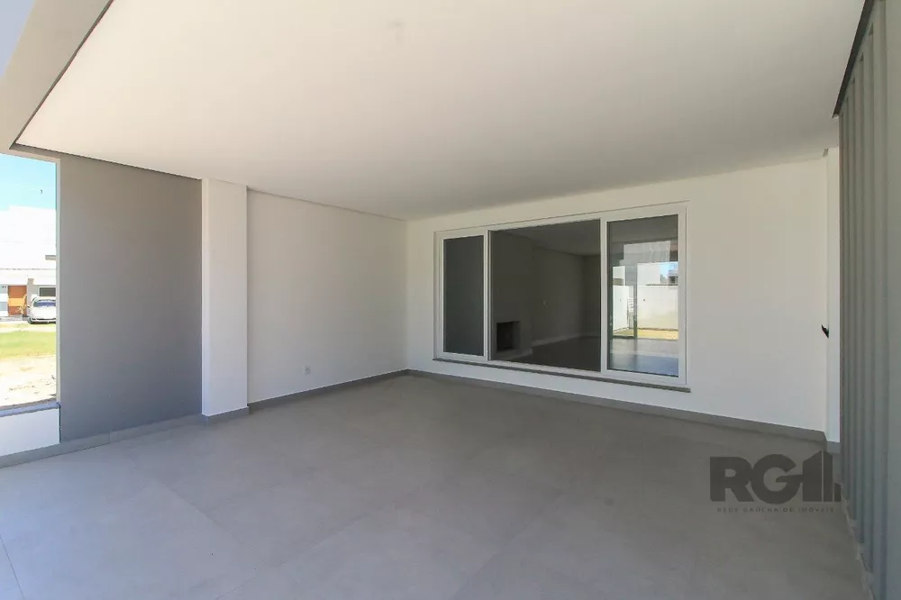 Casa de Condomínio à venda com 3 quartos, 208m² - Foto 2