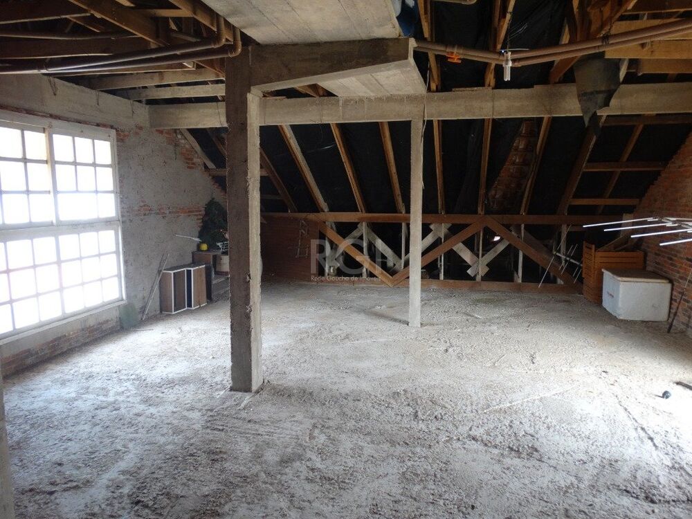 Casa à venda com 6 quartos, 233m² - Foto 8