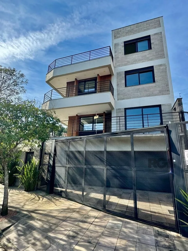 Casa à venda com 3 quartos, 317m² - Foto 1